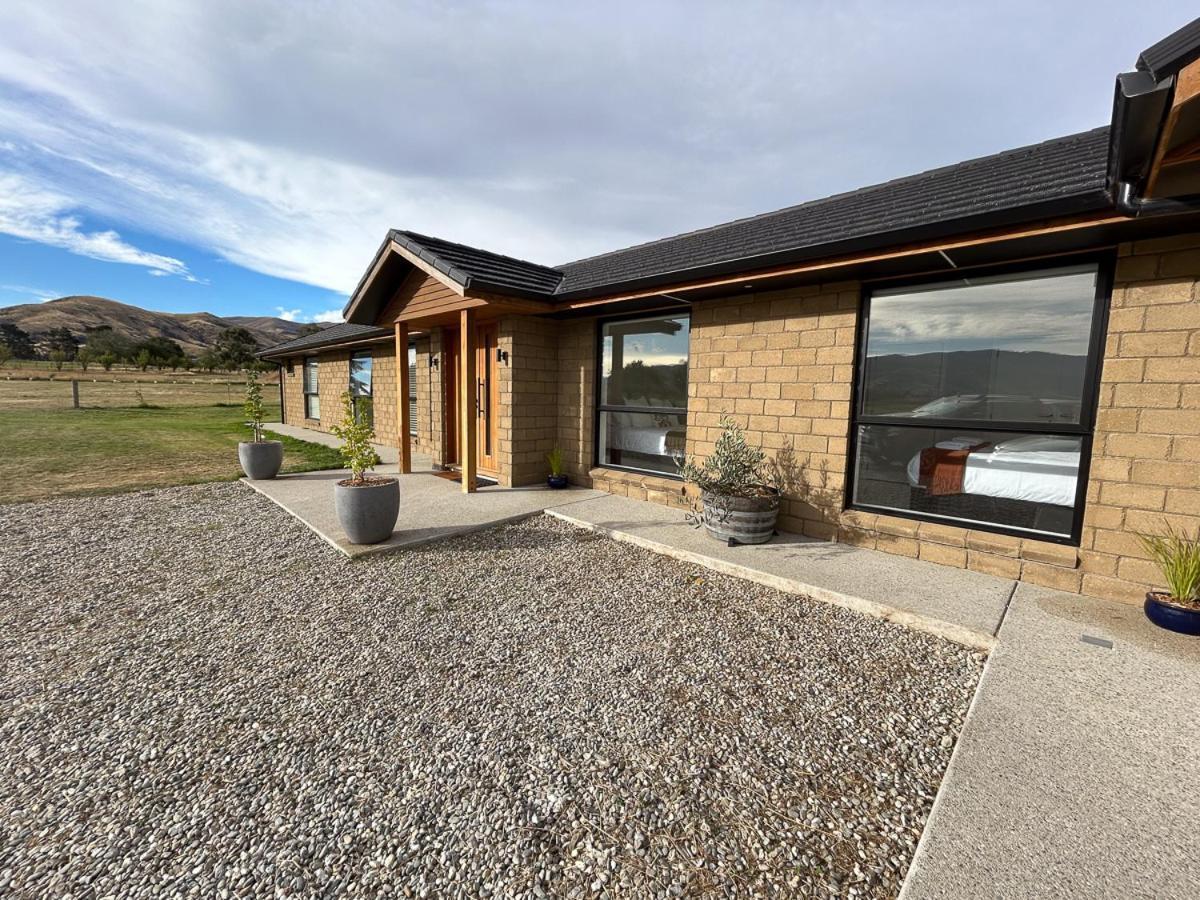 Tarras Serenity Haven - Mountain Views And Calm Exterior foto
